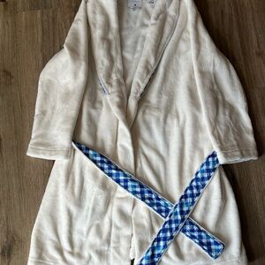 Bath & Body Works robe long white wrap belt SOFT FLUFFY Size S/M With Pockets